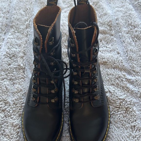 Dr. Martens Black Combat Boots with Chunky Sole and High-Top Design - Picture 6 of 8